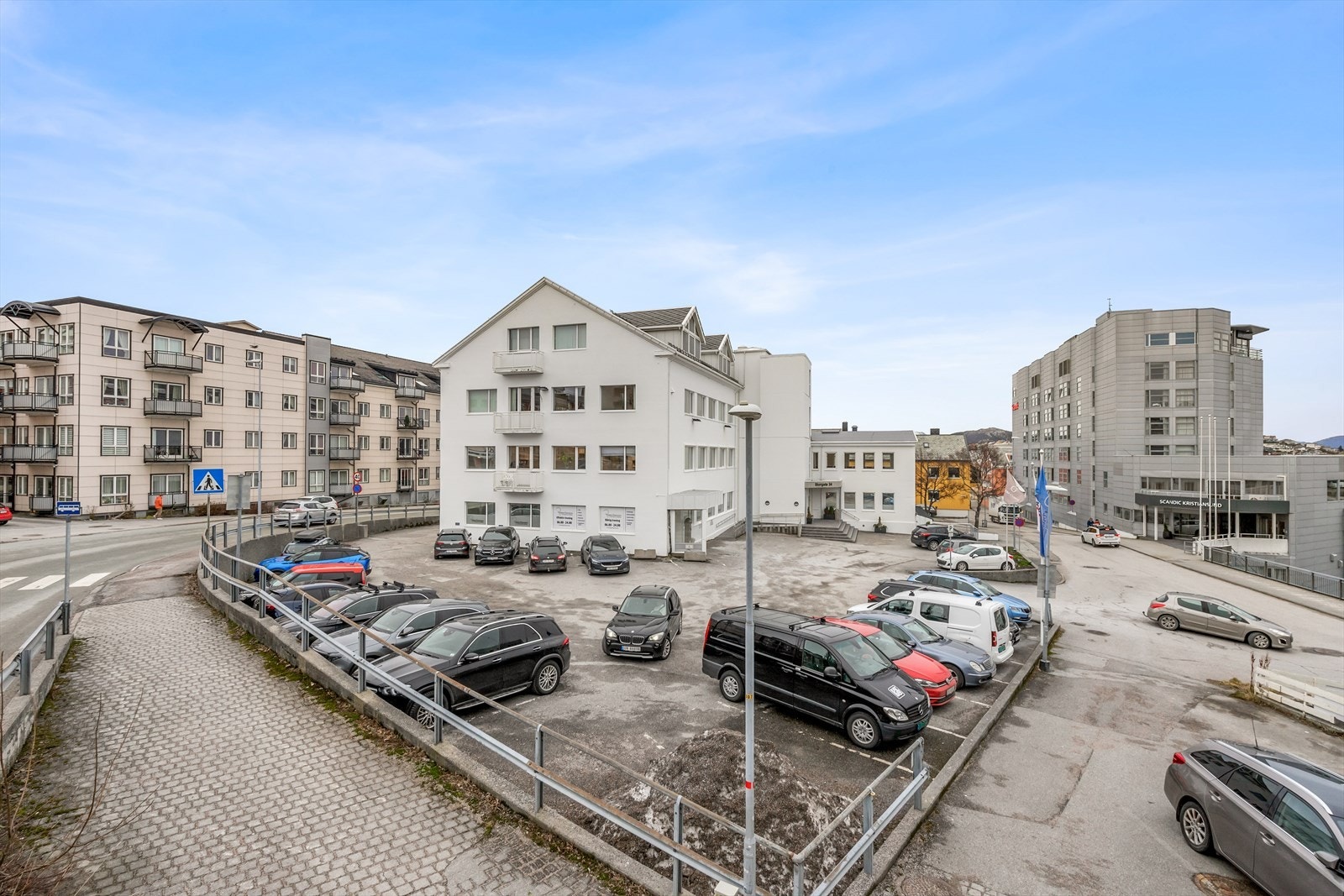 Notar Kristiansund v/Anders Havneraas har gleden av å presentere denne næringseiendommen i Storgata 34! Galleribilde
