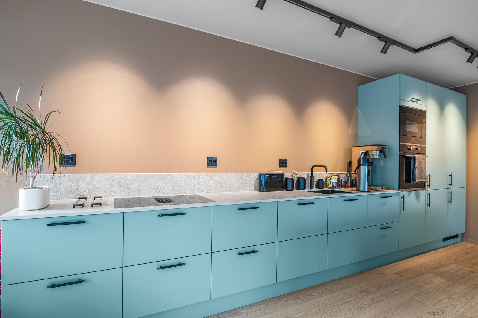 1. etg. Nidaros Sparebank - sosial sone Galleribilde