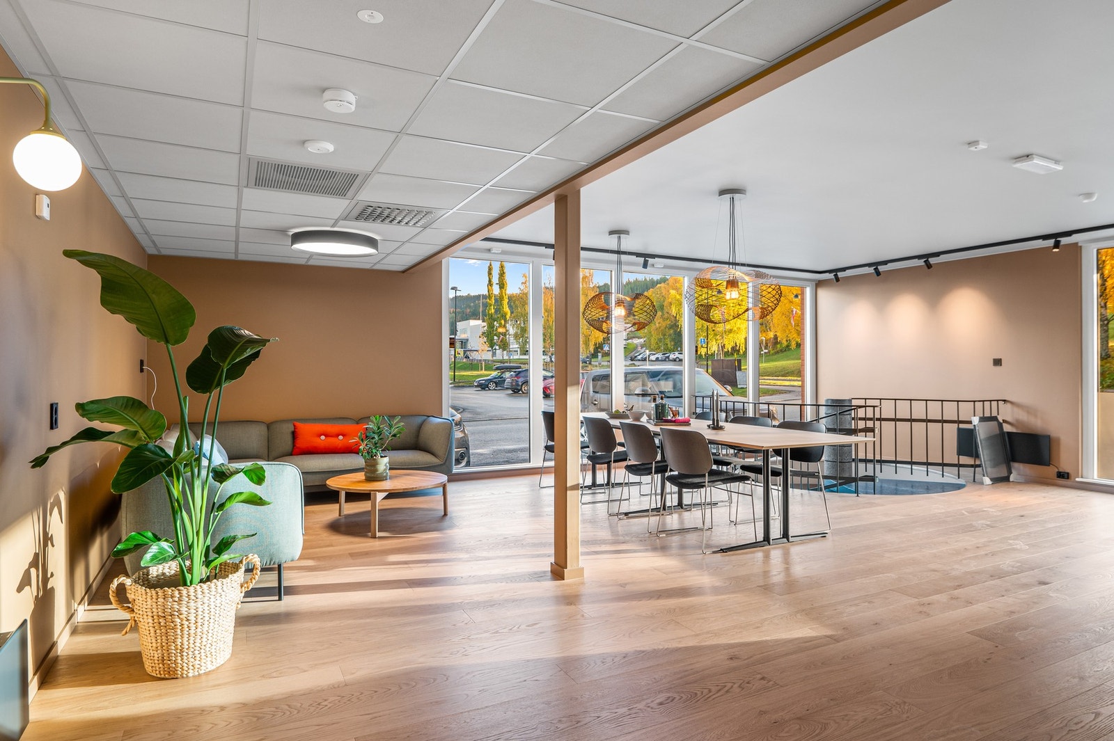 1. etg. Nidaros Sparebank - sosial sone Galleribilde