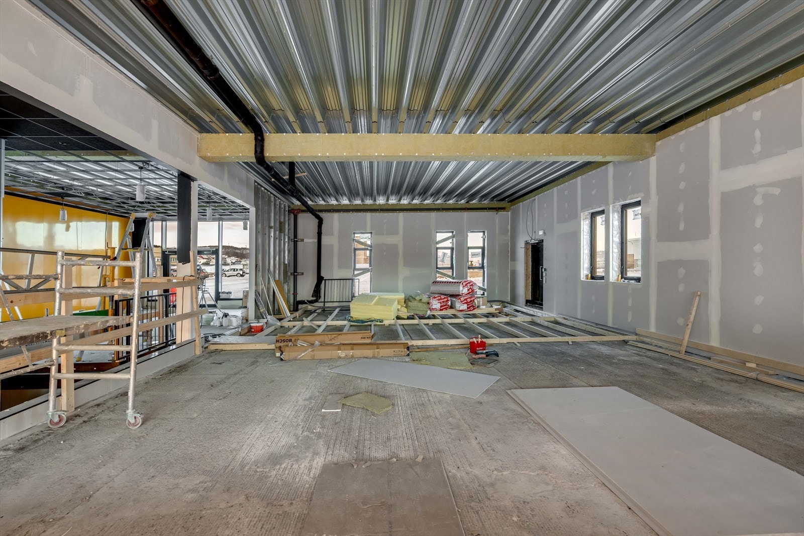 Felles inngangsparti til venstre, deles med leietakere i 1 etasje. Galleribilde