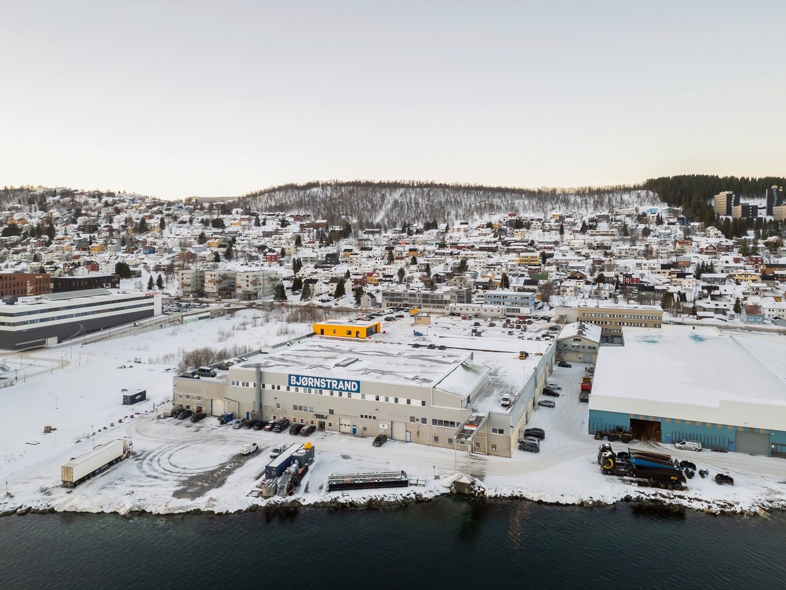 Det er ledig ca 6000kvm i dette bygget Galleribilde