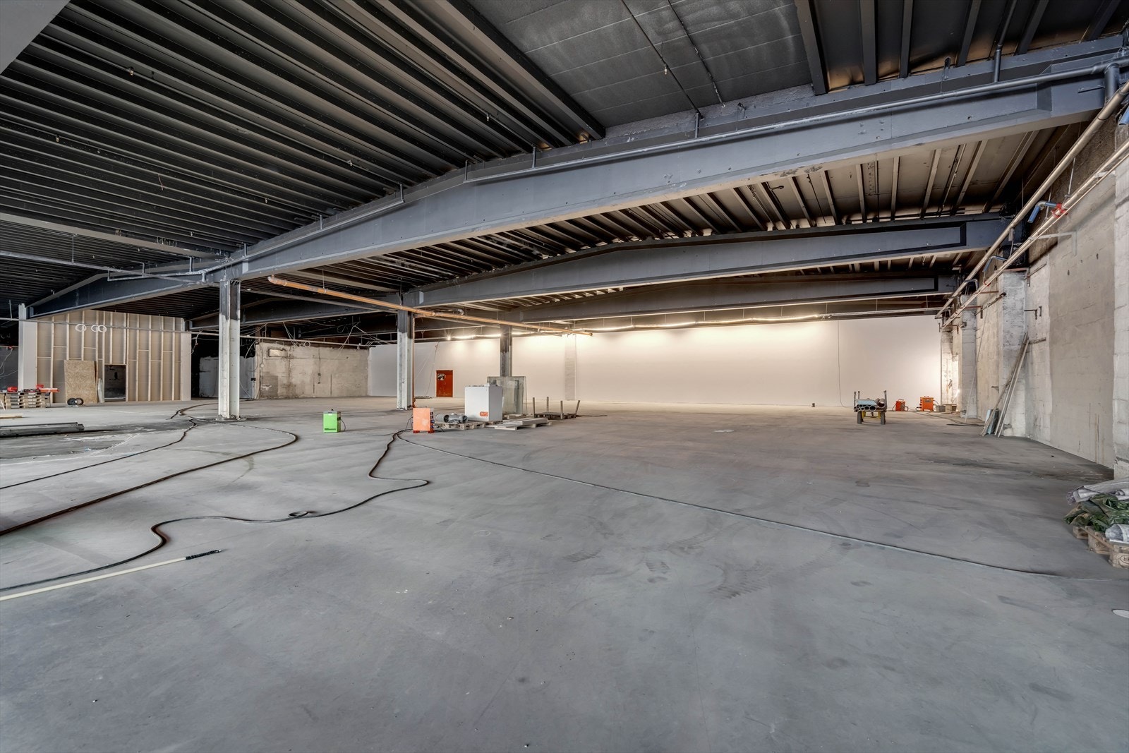 Lokale 2 og 1. her var det bowling før. Galleribilde