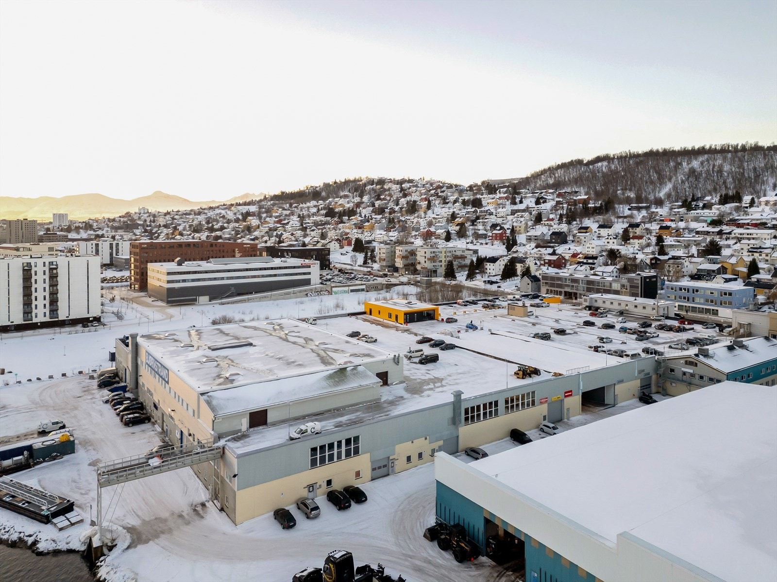 Flat adkomst gjør det enkelt med varelevering Galleribilde