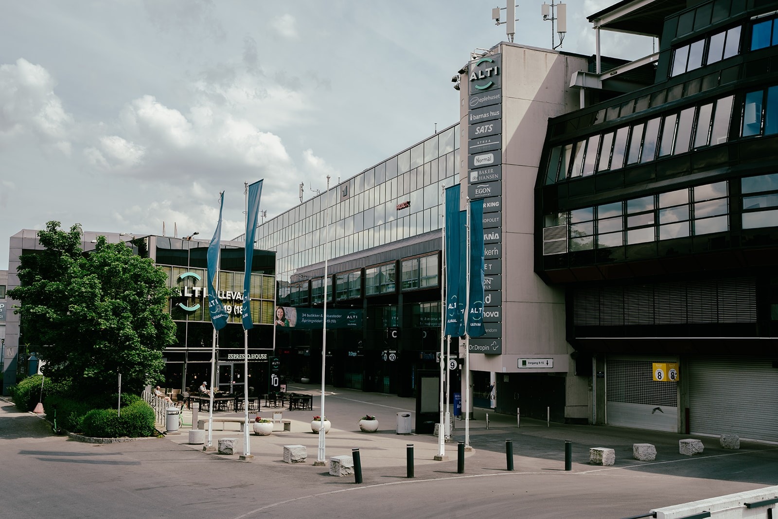 Alti Ullevaal. Et kjøpesenter med "alt" du trenger. Galleribilde