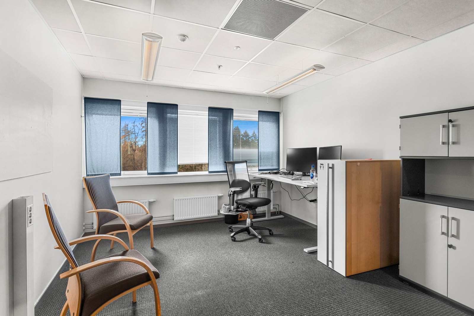 Flere singelkontorer og noen flermannskontor. Galleribilde