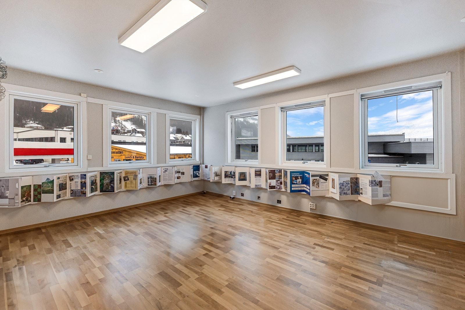 Næringsdel/møterom/kontor. Galleribilde