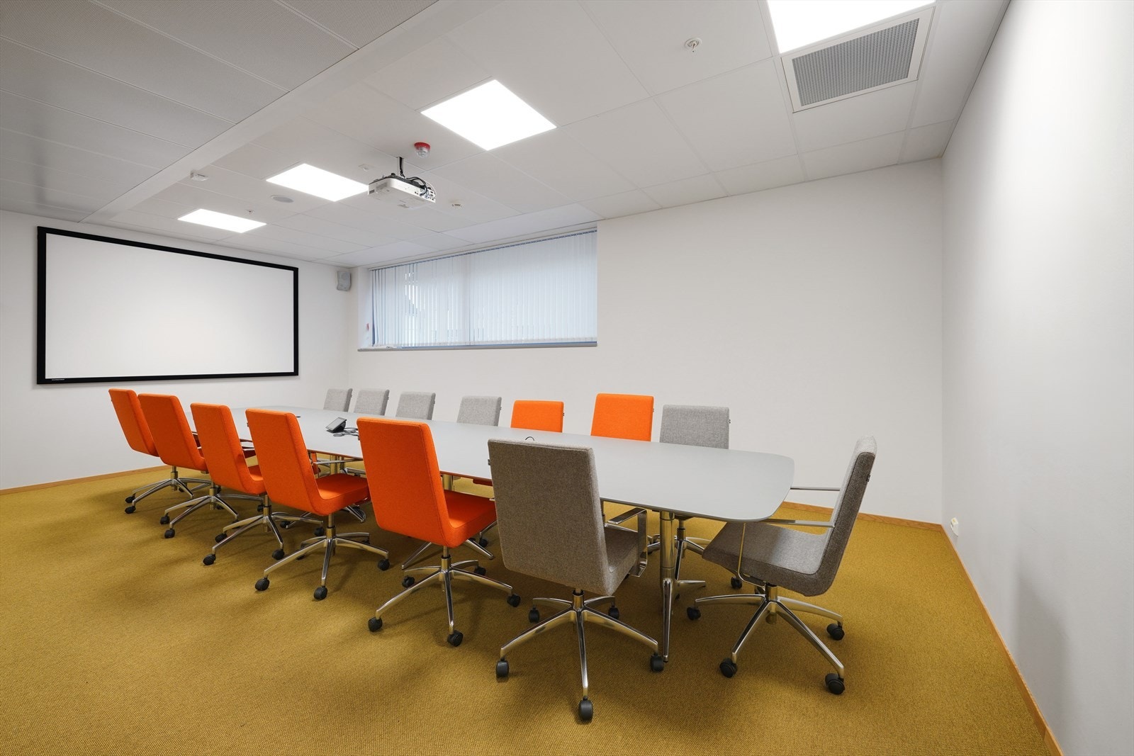 Møteromsfløy - Moderne og funksjonelt møterom. Galleribilde