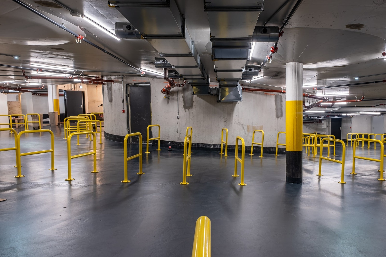 Sykkelparkeringen på Rebel. Her er det plass for opp til 200 sykler. Lokalet kan også gjøres om til lokale for opera og intimkonserter i vårt Rebel Cathedral-konsept. Galleribilde