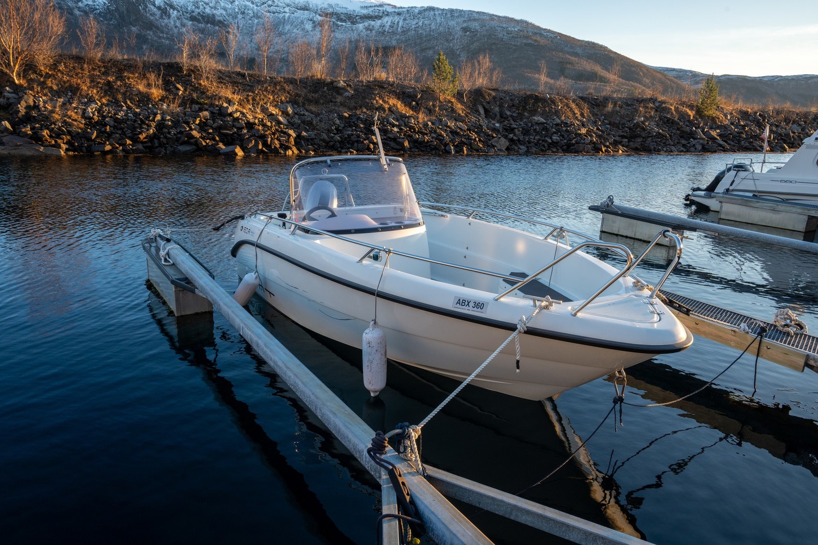 Flott båt som kan medfølge i handelen! Galleribilde