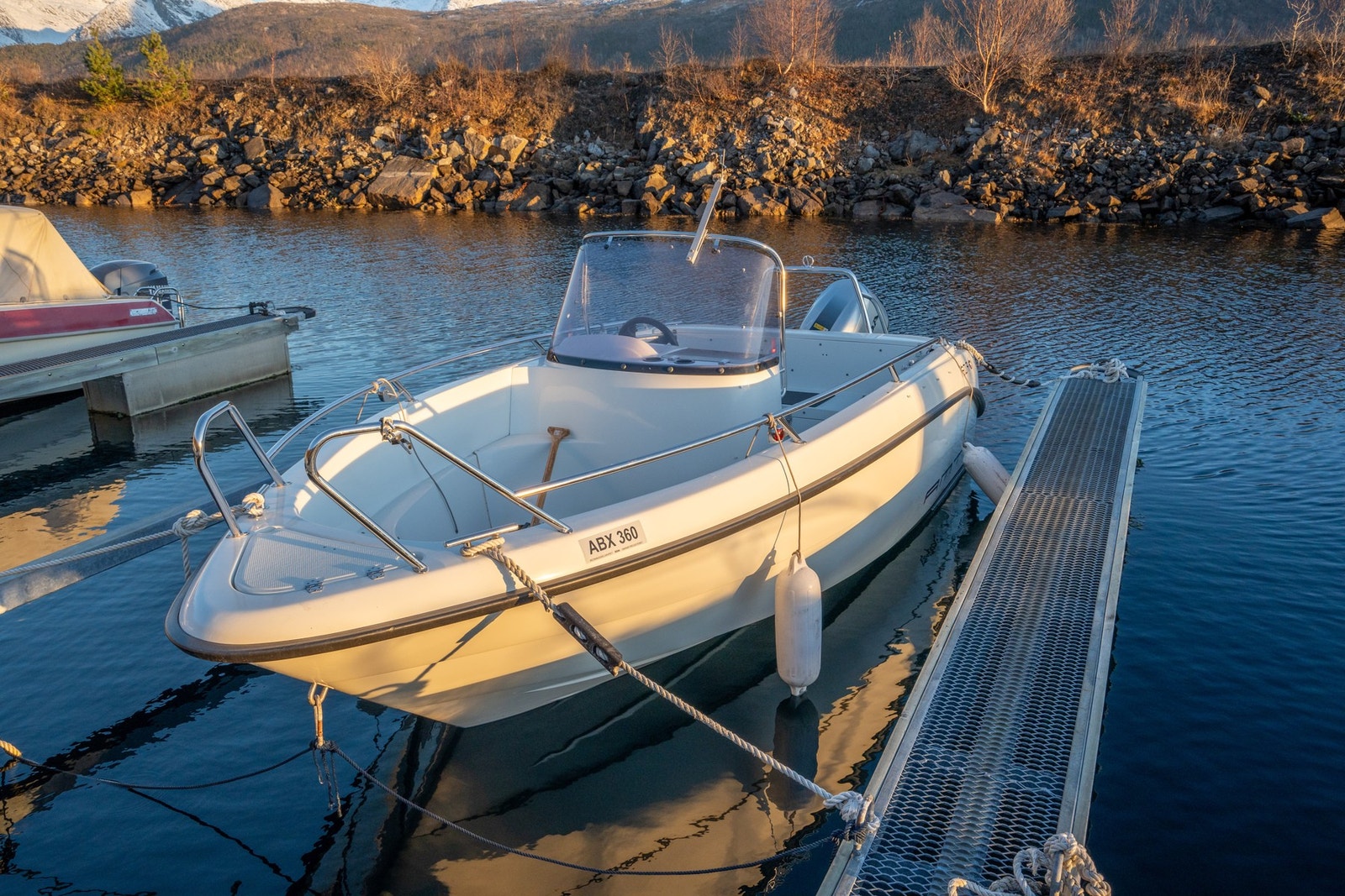 Flott båt som kan medfølge i handelen! Galleribilde