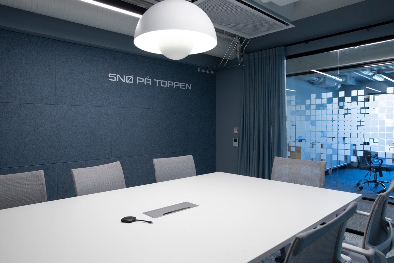 Møterommet "snø på toppen" Galleribilde