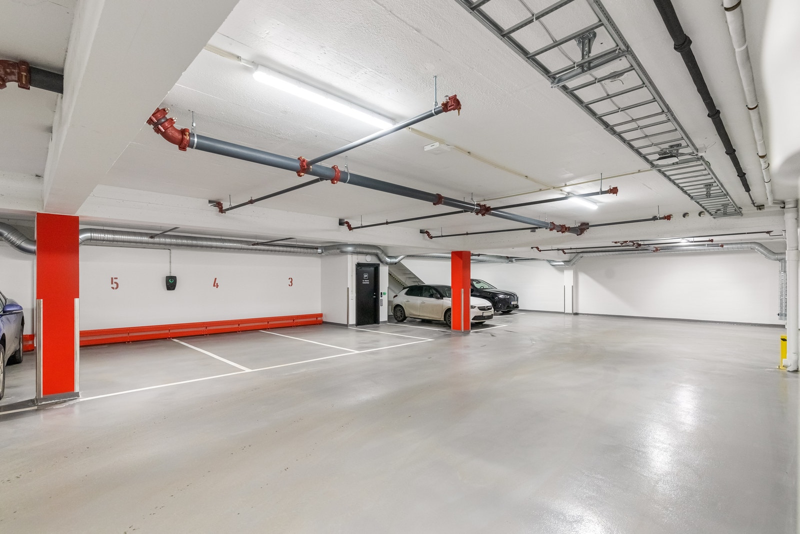 Mulighet for leie av garasjeplass Galleribilde