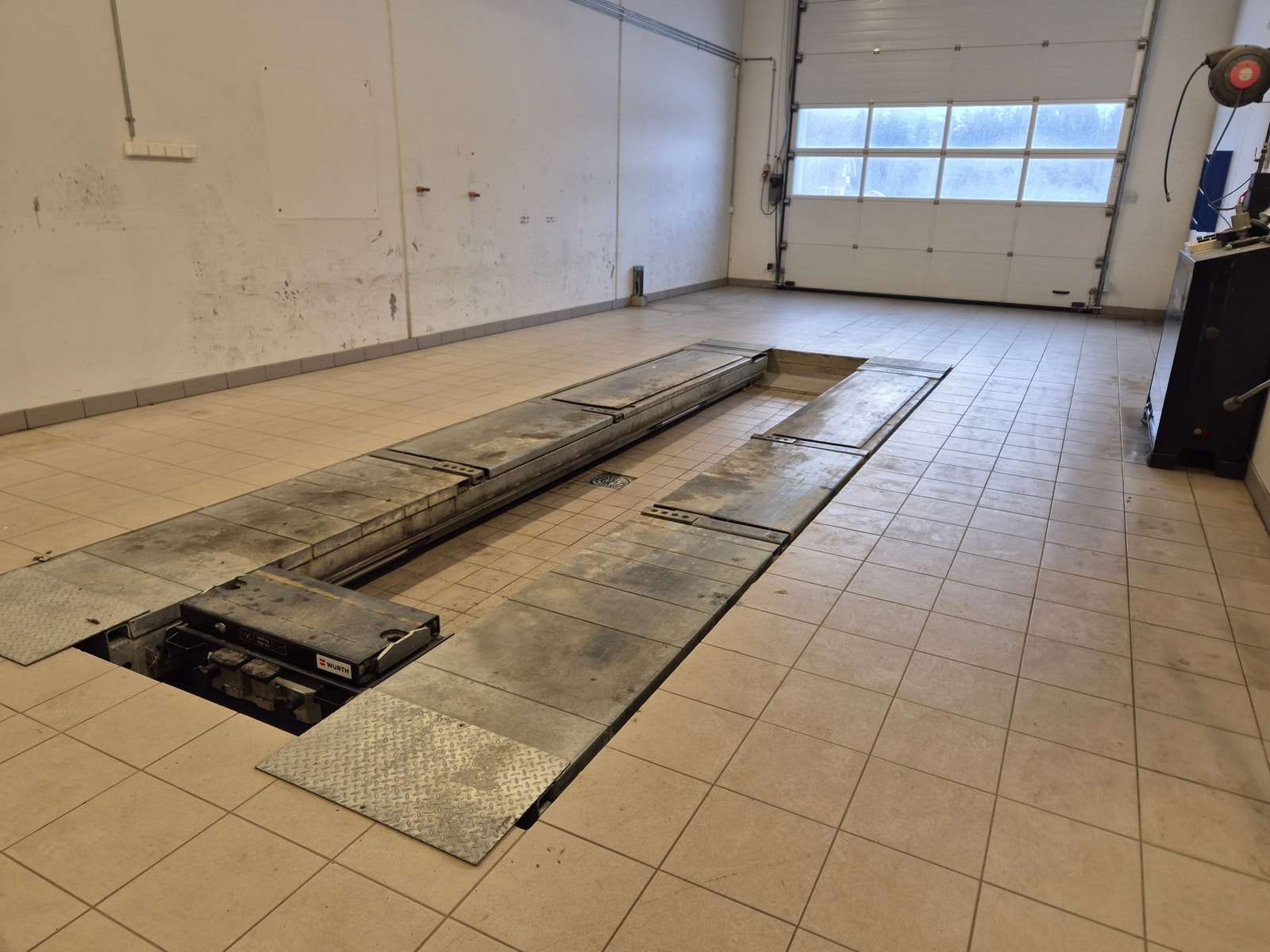 Næringsparkvegen 20 - Innsiden av verkstedareal Galleribilde