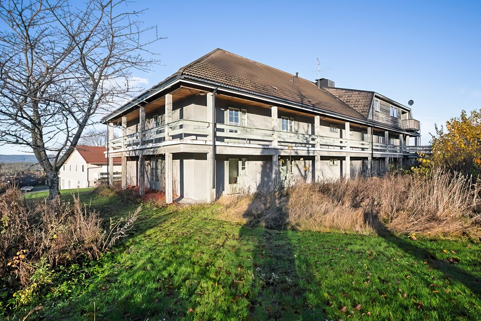665_1034682052.jpg Galleribilde