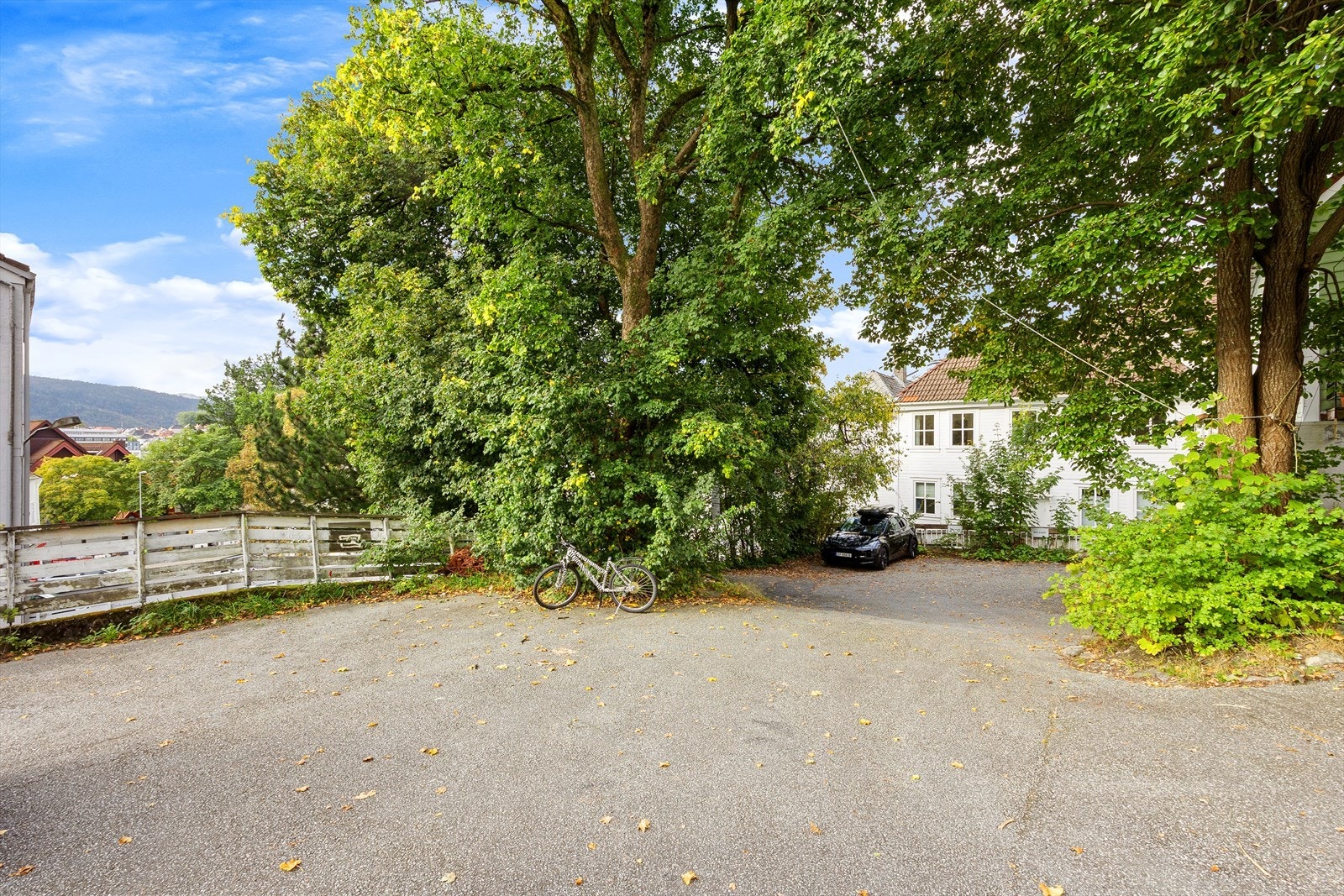 Det er inngått avtale med Vest Park for parkeringsplasser. Stipulert inntekt er ca 900 000 i året Galleribilde