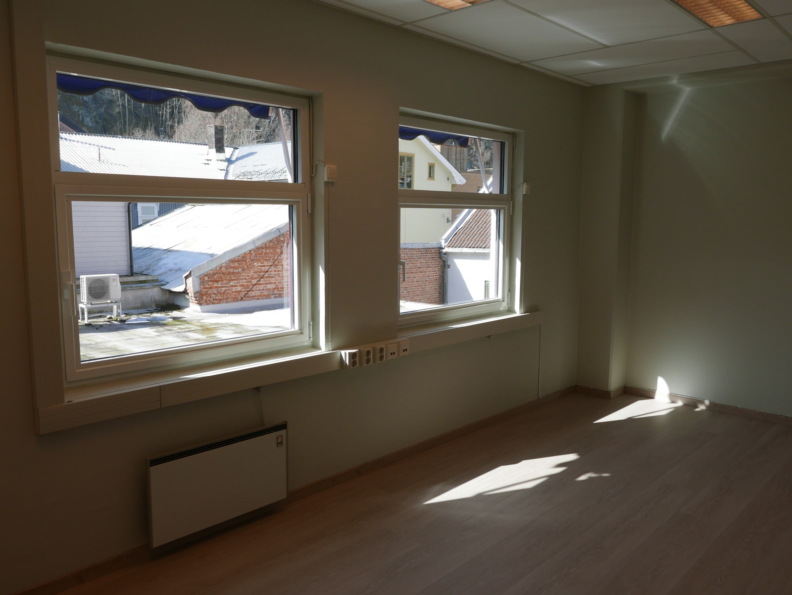Ett av fire store kontorer Galleribilde