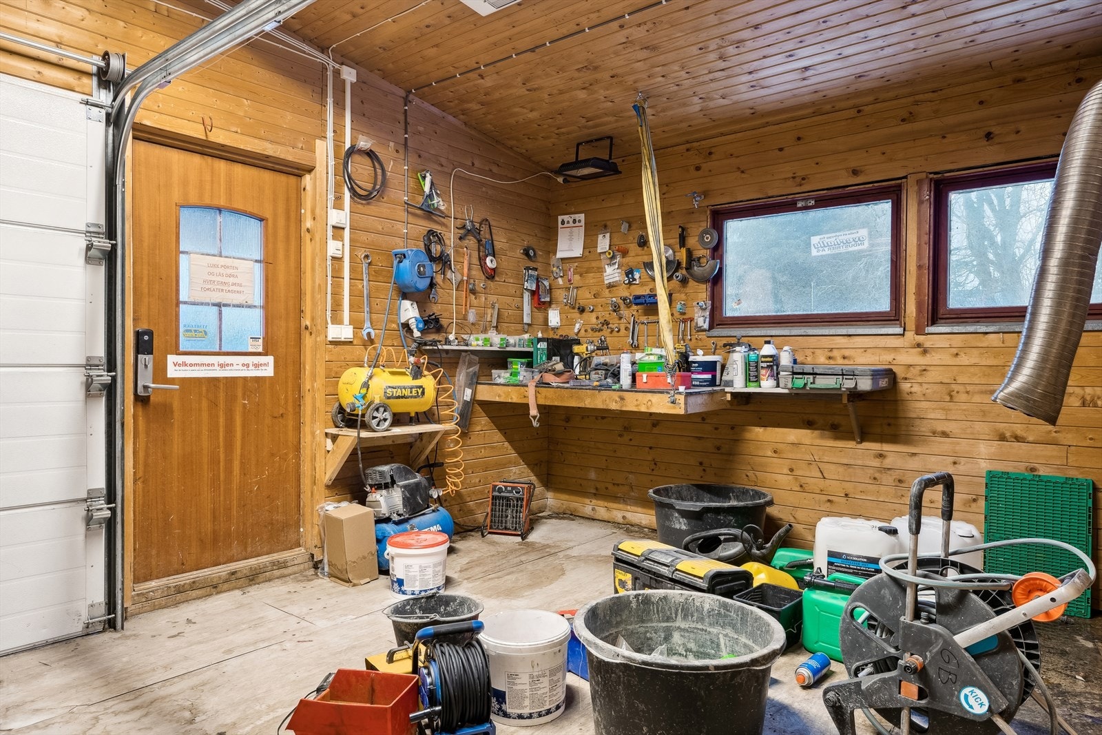 Lager med port på ca. 44 kvm. Galleribilde