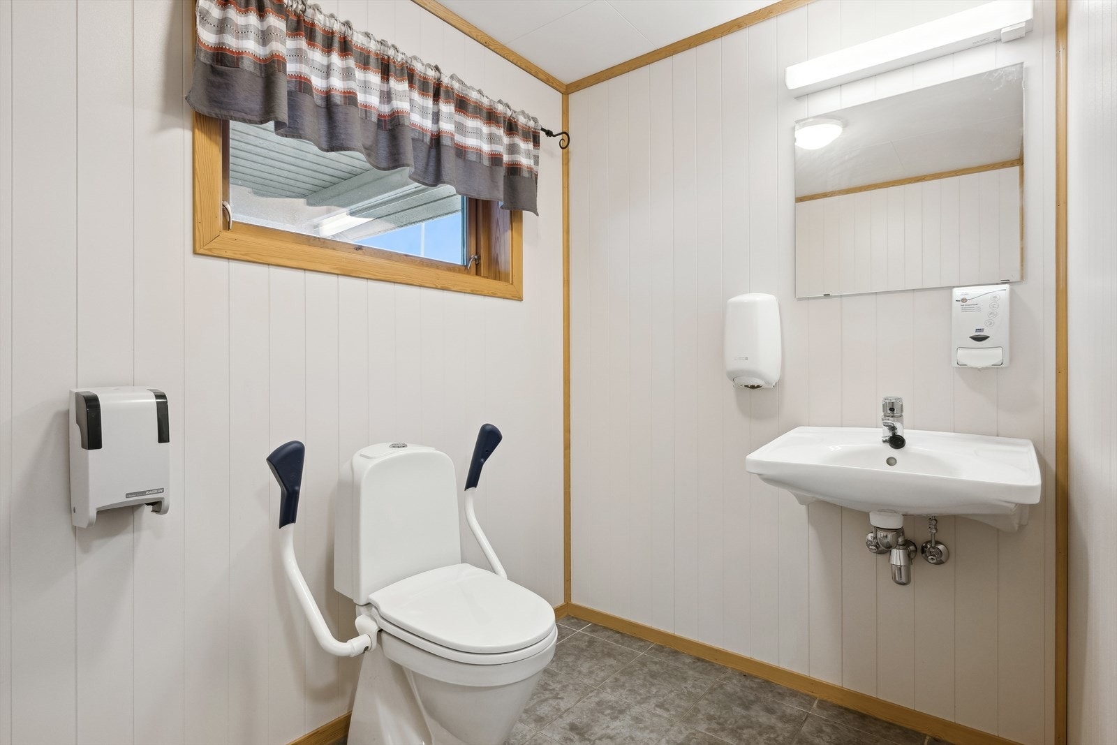 Flere wc rom i bygget Galleribilde