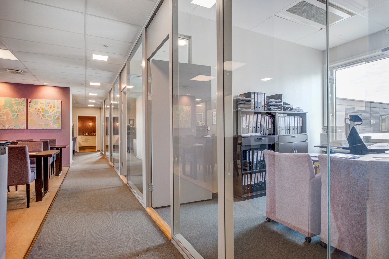 ...men kan også åpnes til åpent landskap med minst 30 arb plasser Galleribilde