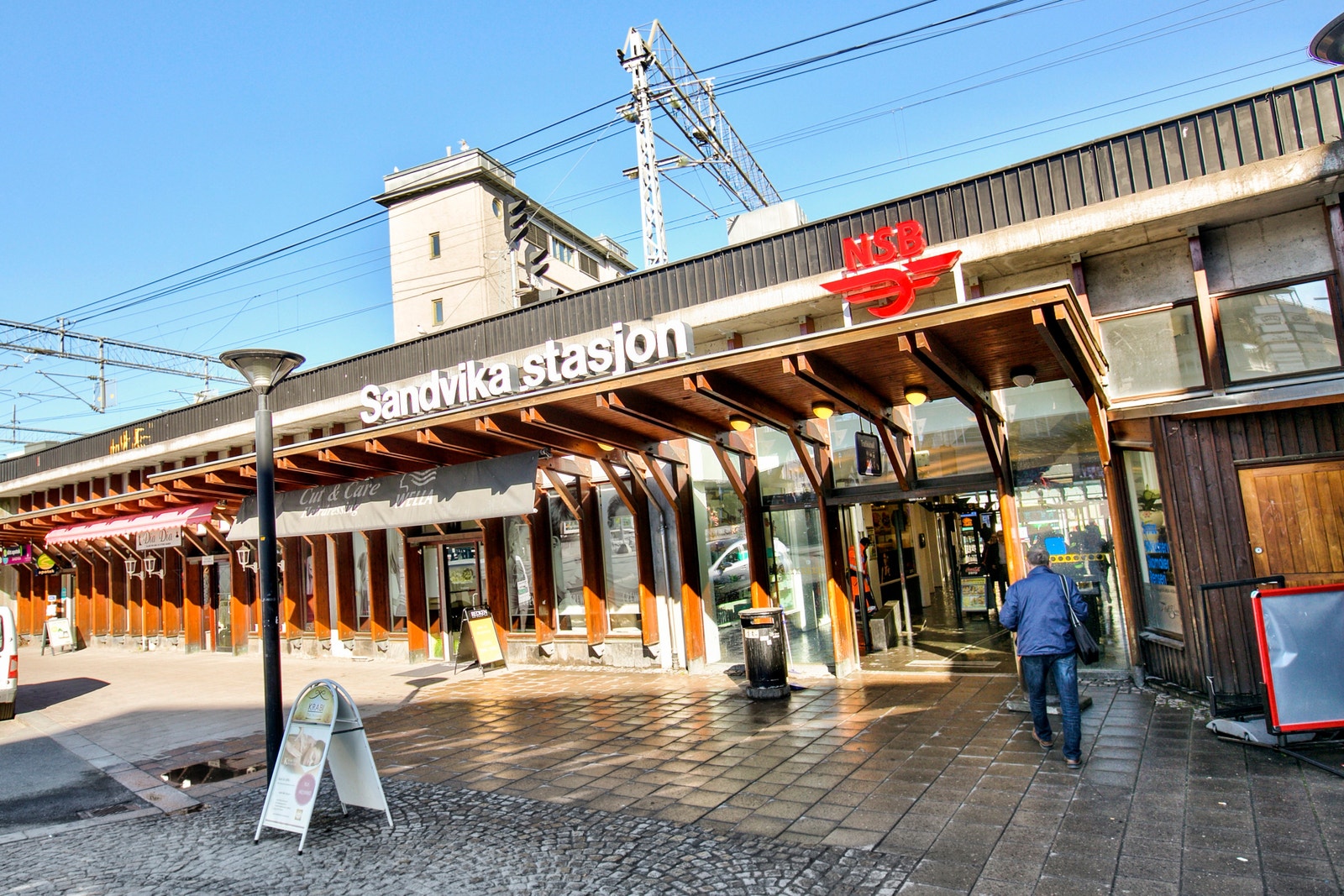 Sandvika togstasjon. Galleribilde