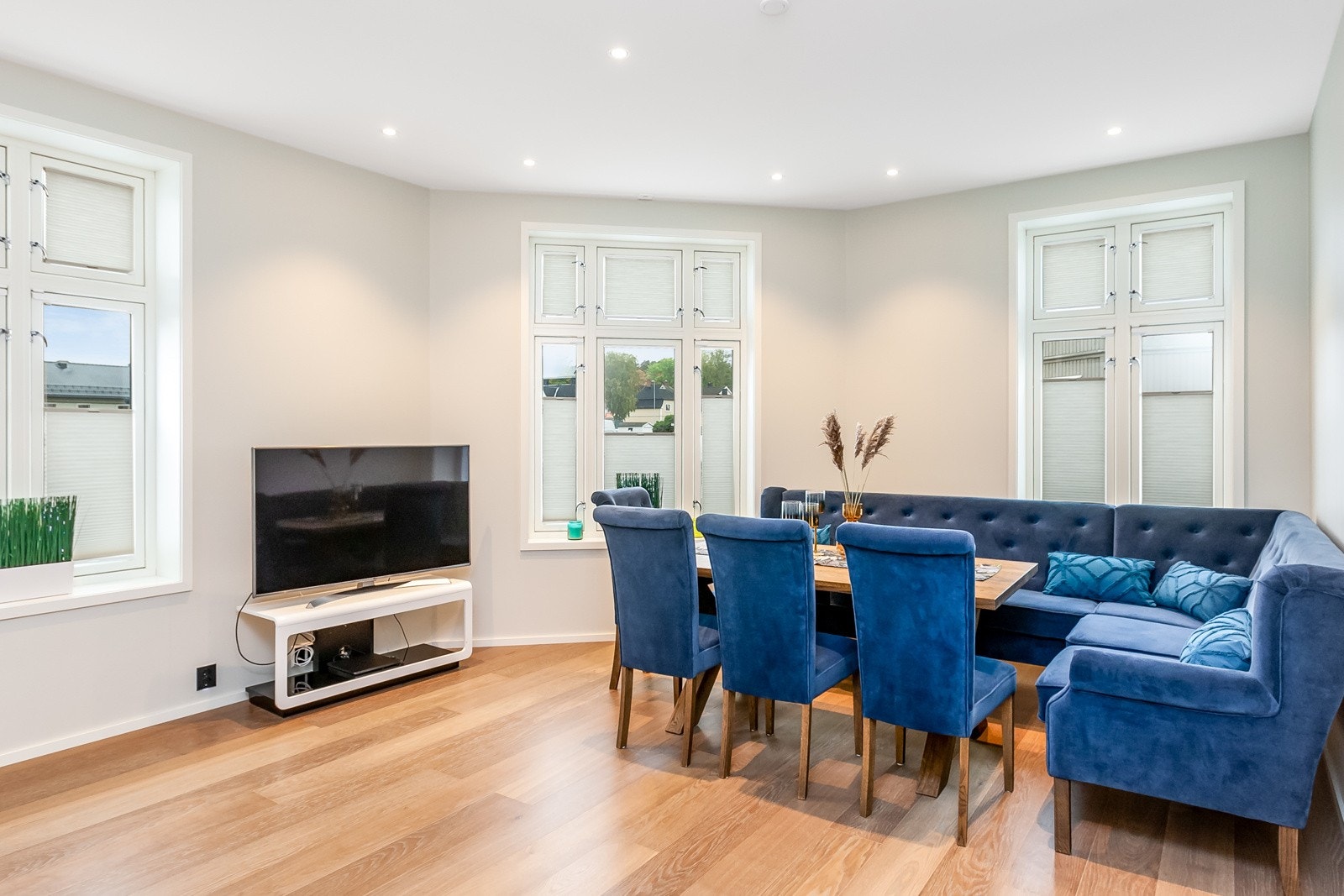 Stue 1. etg. Galleribilde