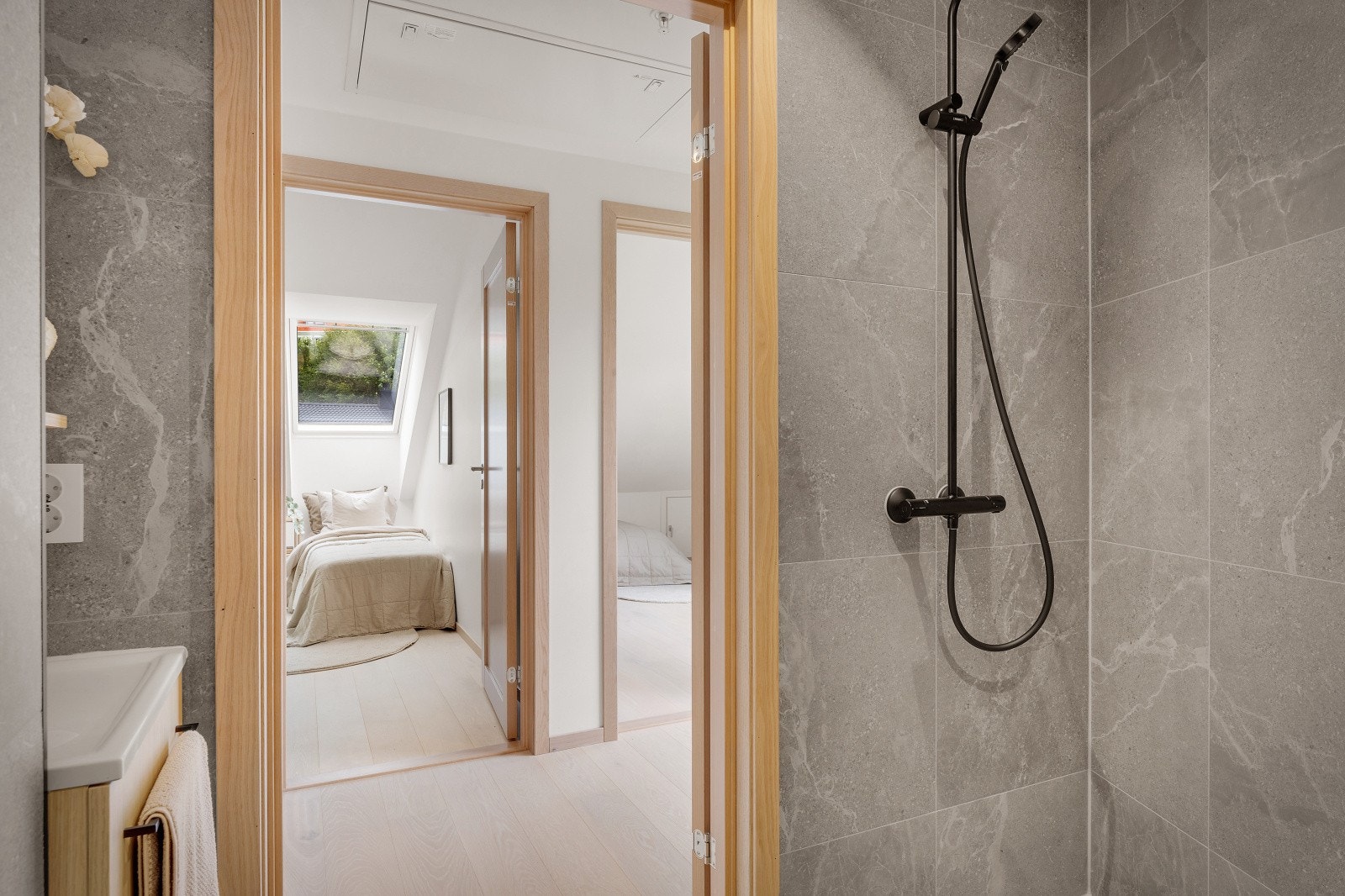 Badet her måles til 3,8 kvm. Galleribilde