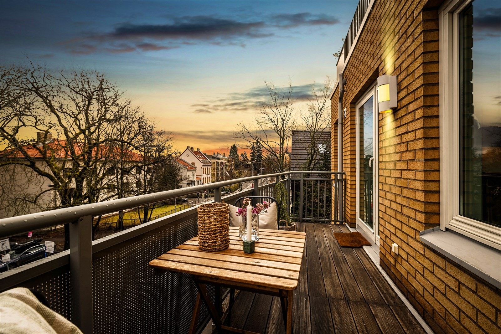 En lys, gjennomgående og stor 3(4)-roms selveier med attraktiv beliggenhet på St. Hanshaugen. Galleribilde