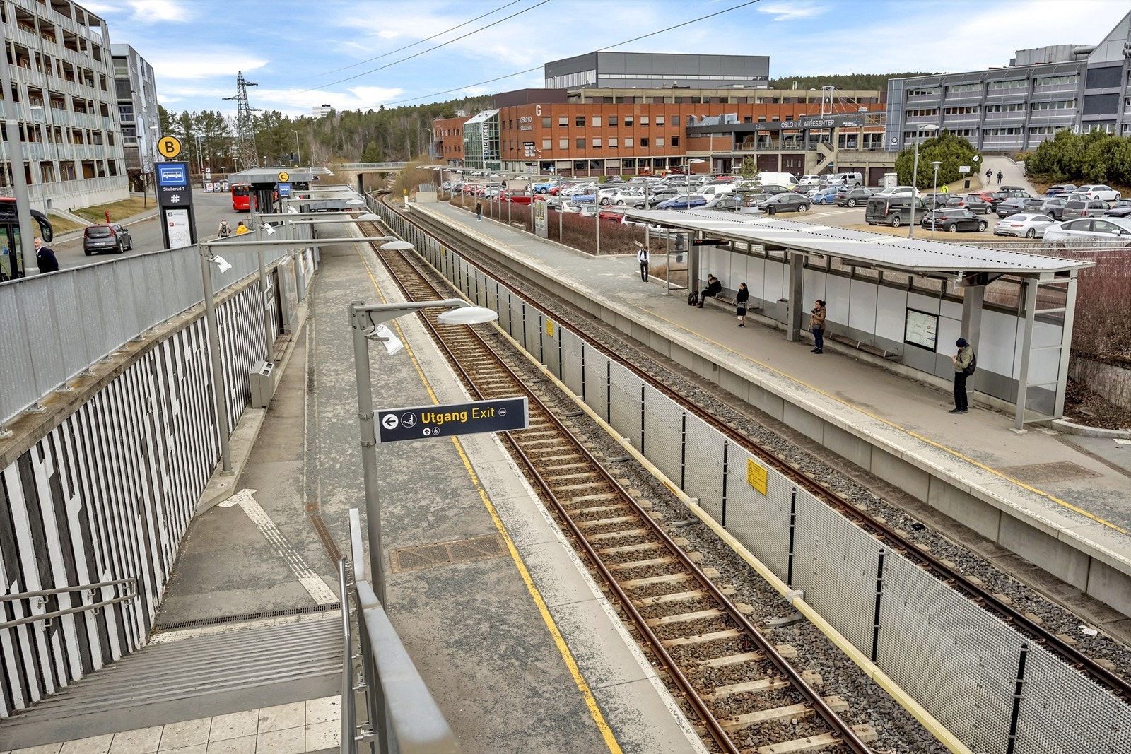 T-banen tar deg ned til sentrum på ca 20 min. Galleribilde