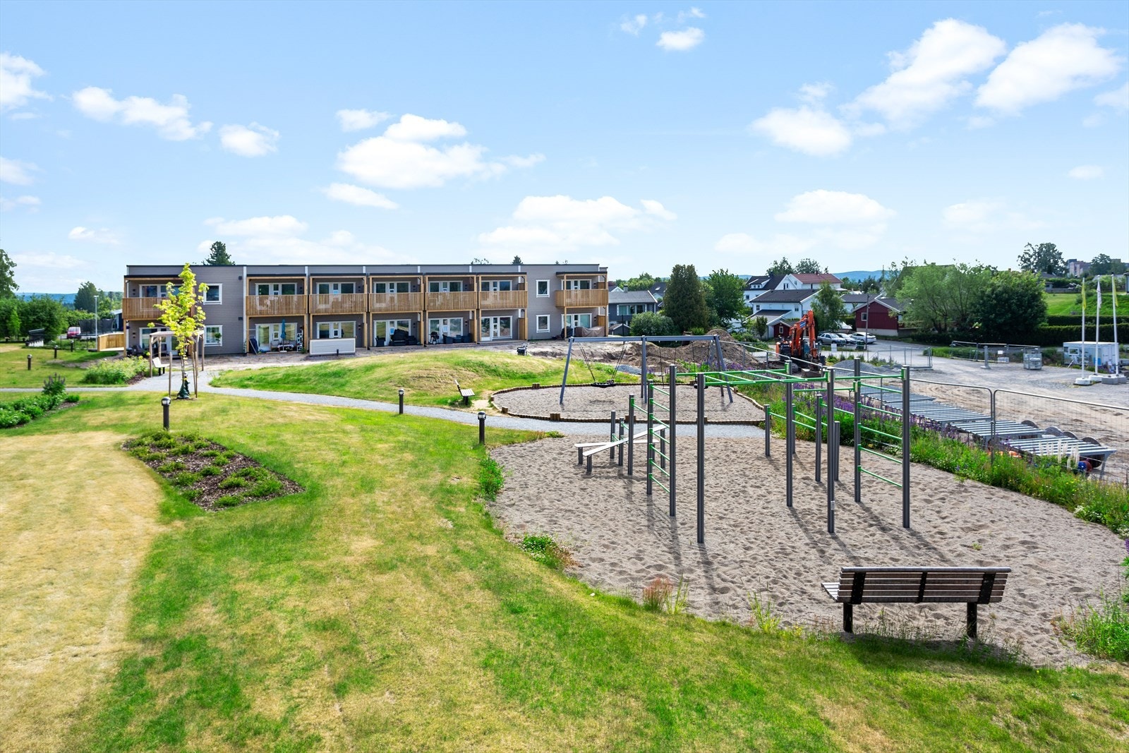 Sameiet har fine utearealer for alle aldre. Galleribilde