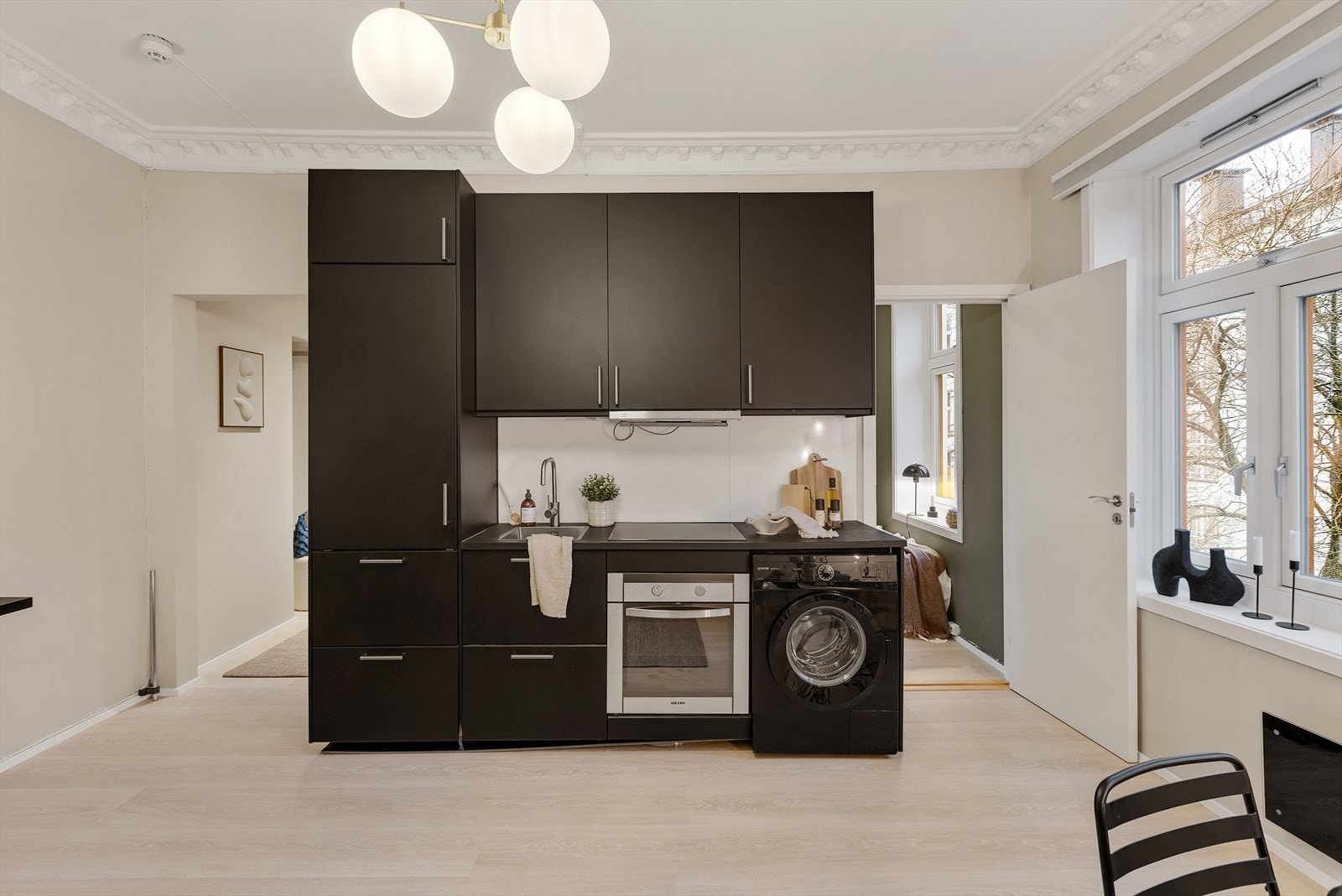 Arealsmart og praktisk kjøkken Galleribilde