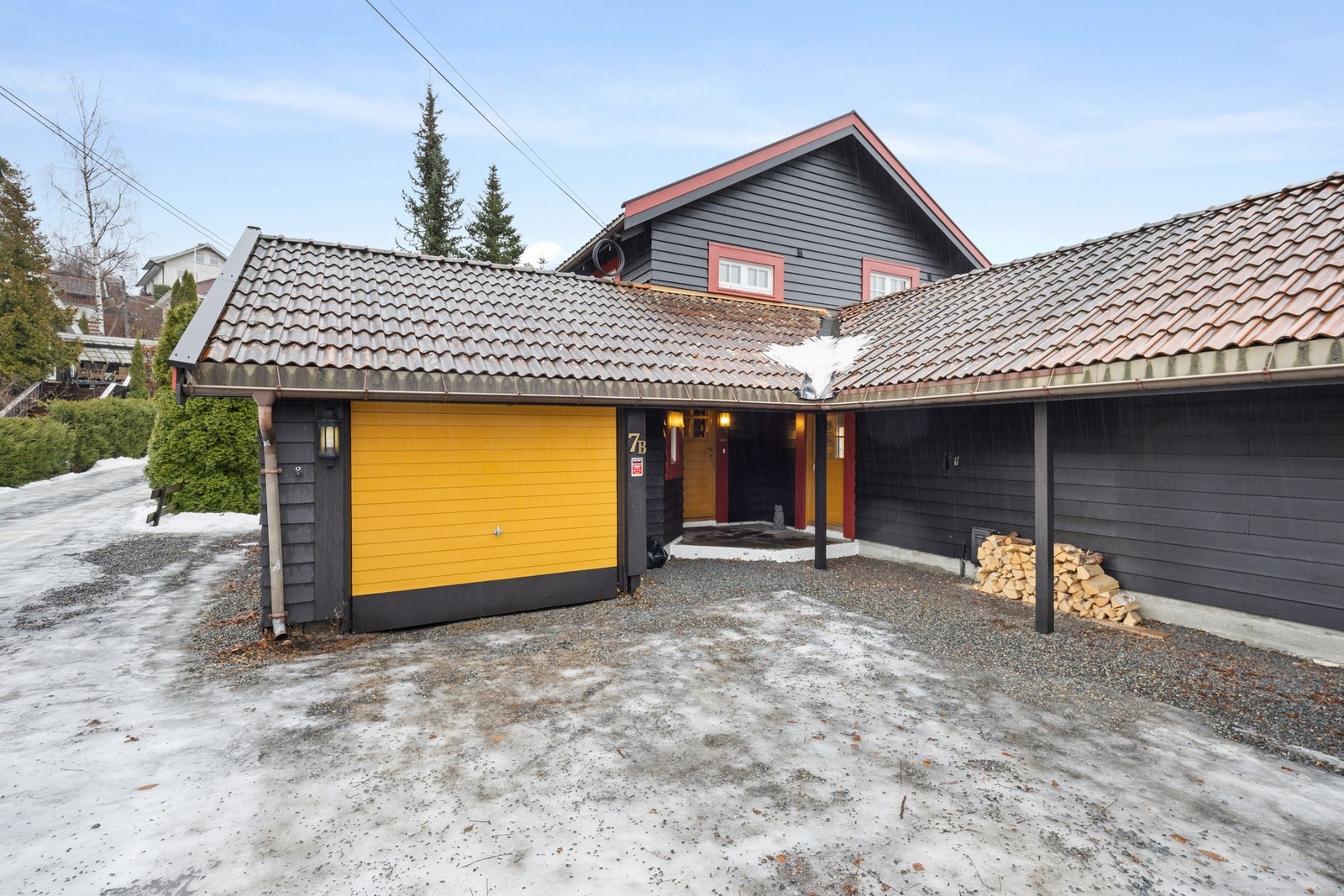 Gårdsplassen Galleribilde