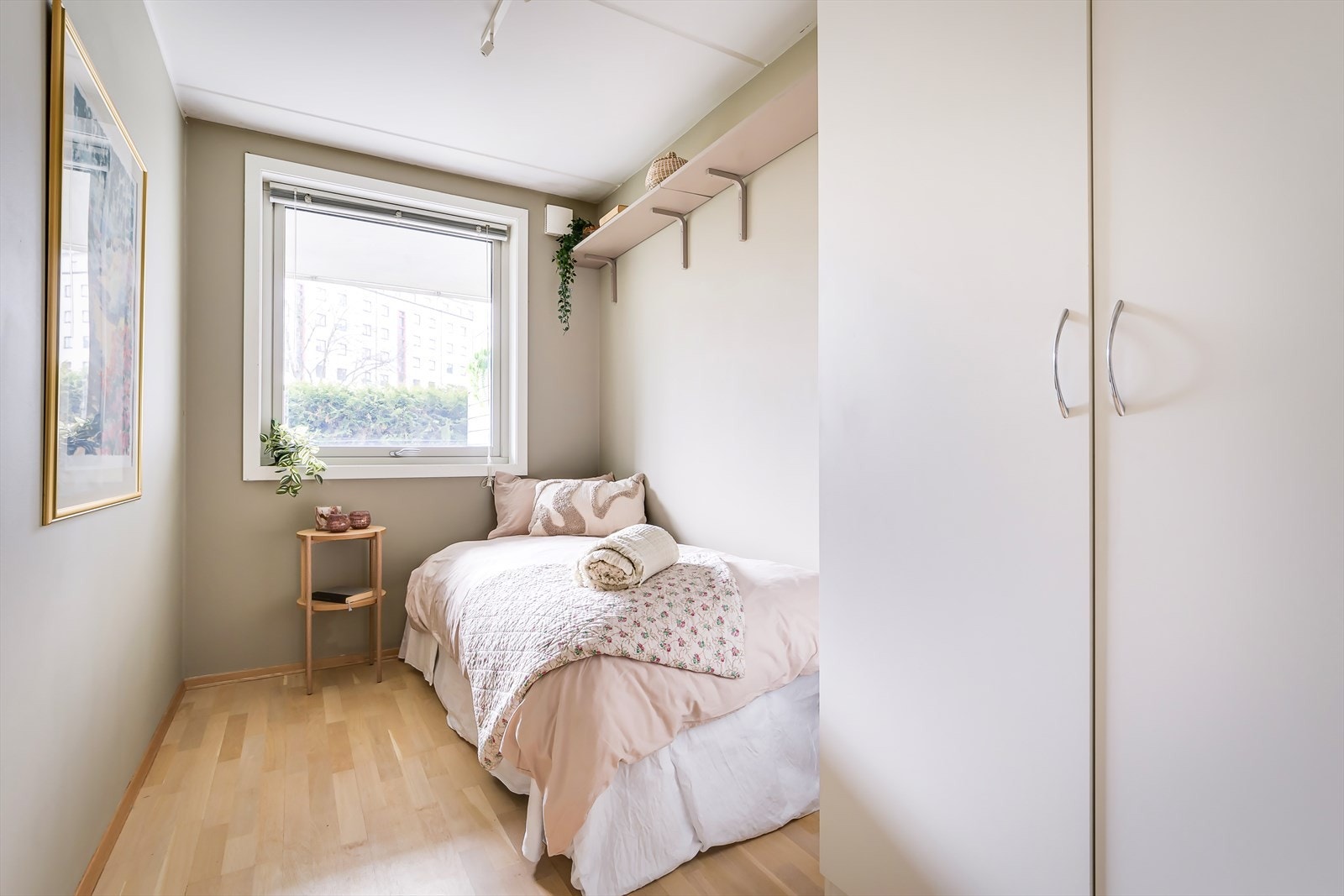 Soverom 2 fungerer fint som gjesterom, barnerom eller kontor. Galleribilde