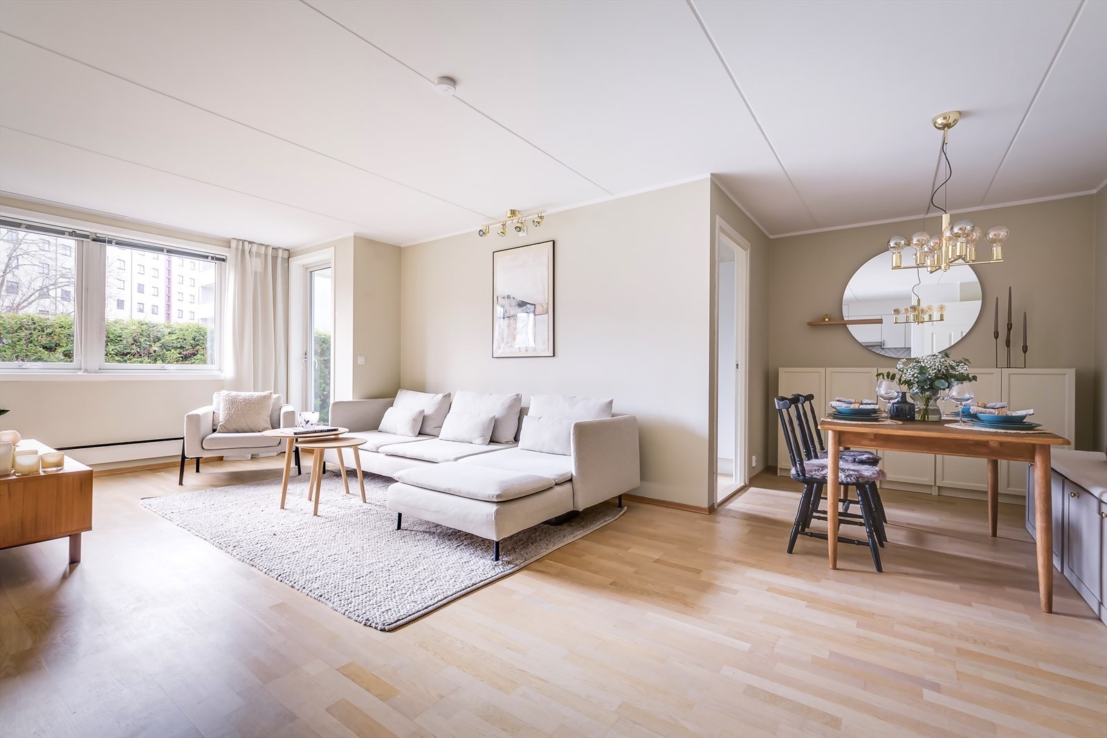 Leiligheten har naturlige møbleringssoner og en smart planløsning. Galleribilde