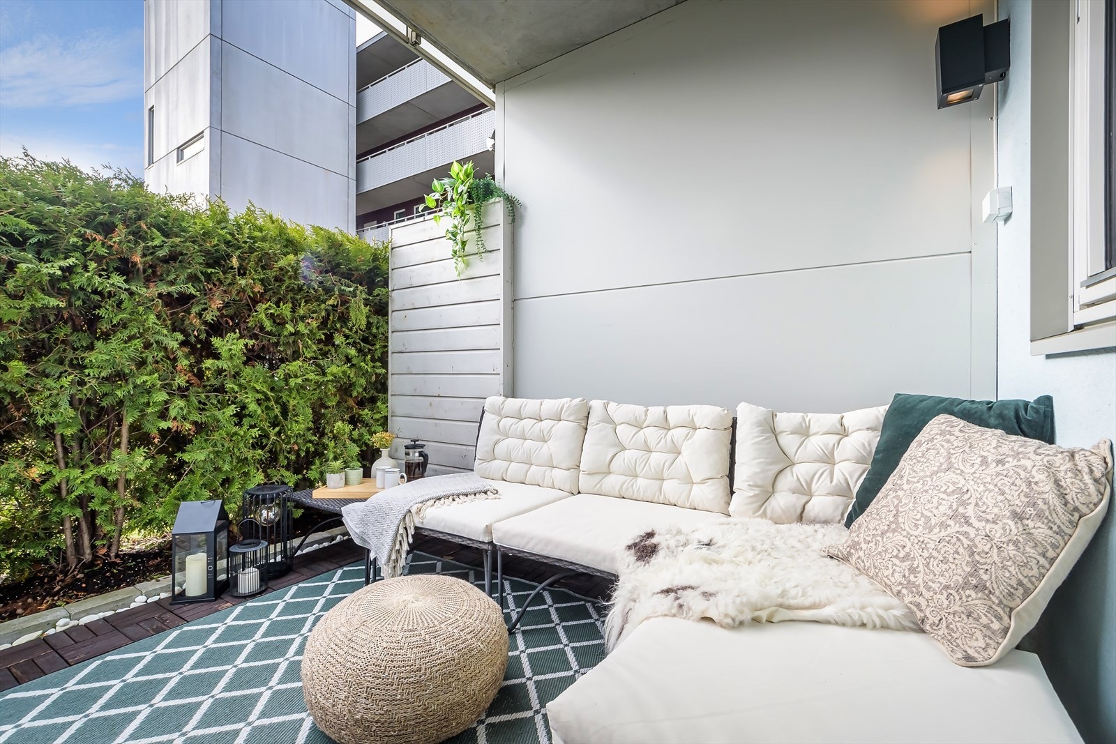 Terrassen er sydvent og godt skjermet. Galleribilde