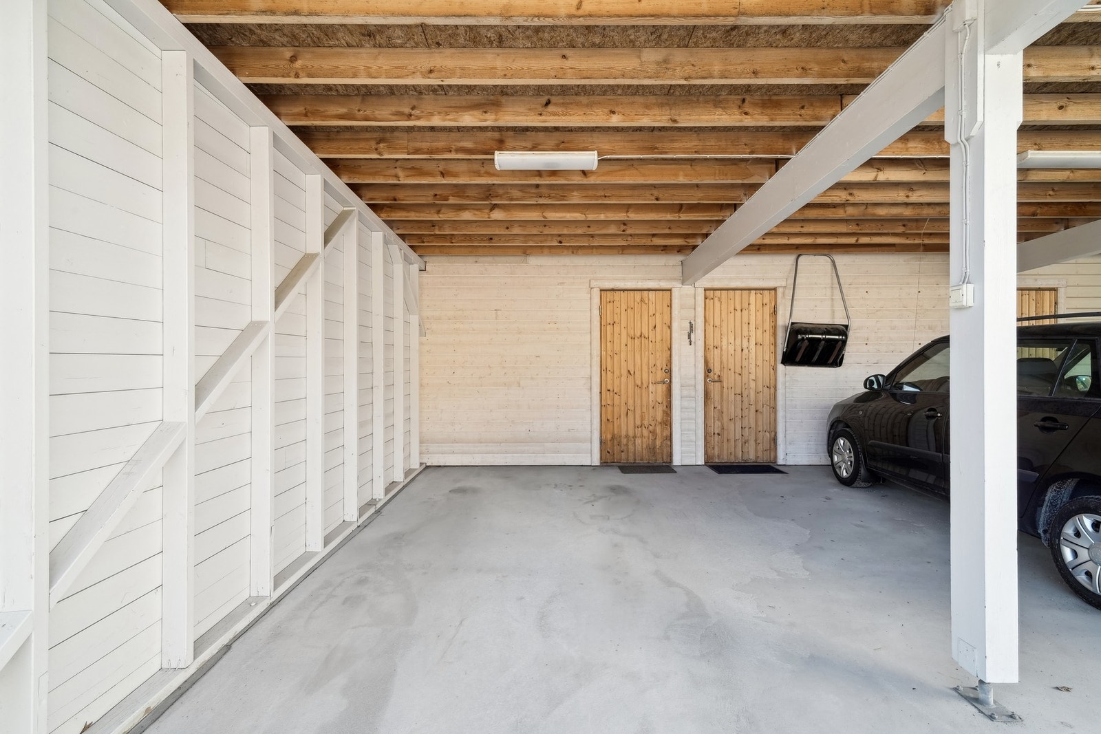 Det medfølger carport til leiligheten. Galleribilde