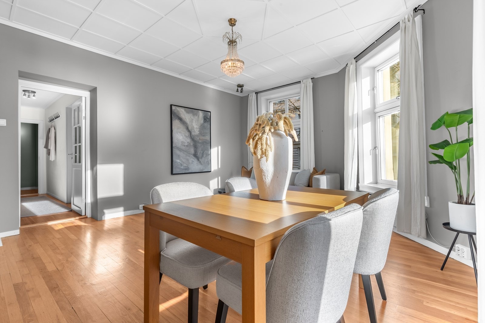 Flotte lysforhold i leiligheten. Galleribilde