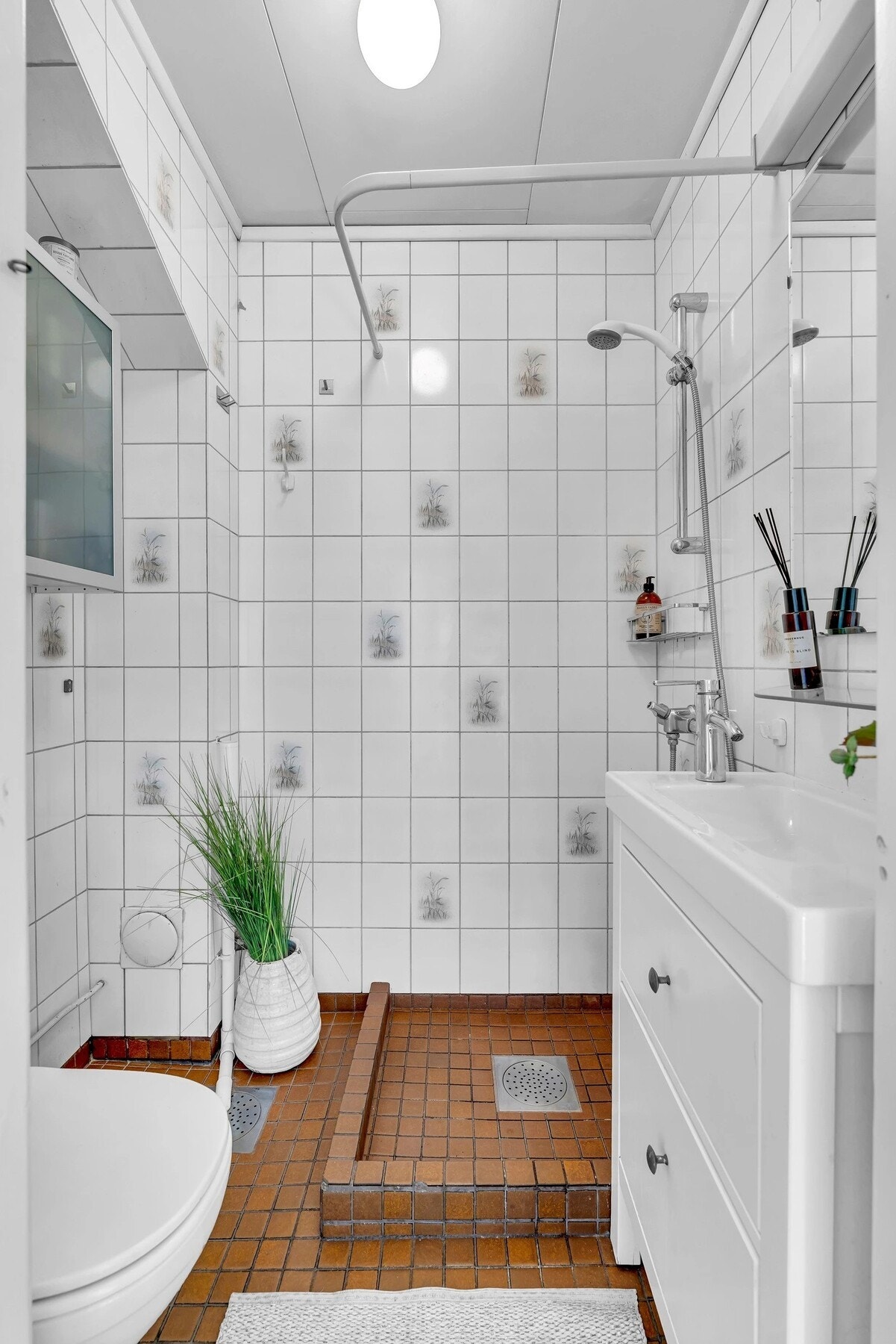 Bad med opplegg for vaskemaskin. Galleribilde