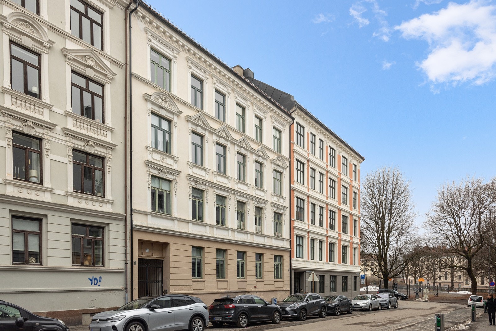 Fasade - Herman Foss gate 22A. Gaten er veldig stille og rolig, uten gjennomgående trafikk. Ila skole er også rett over gaten så evt. levering på barneskole tar 2 minutter. Galleribilde