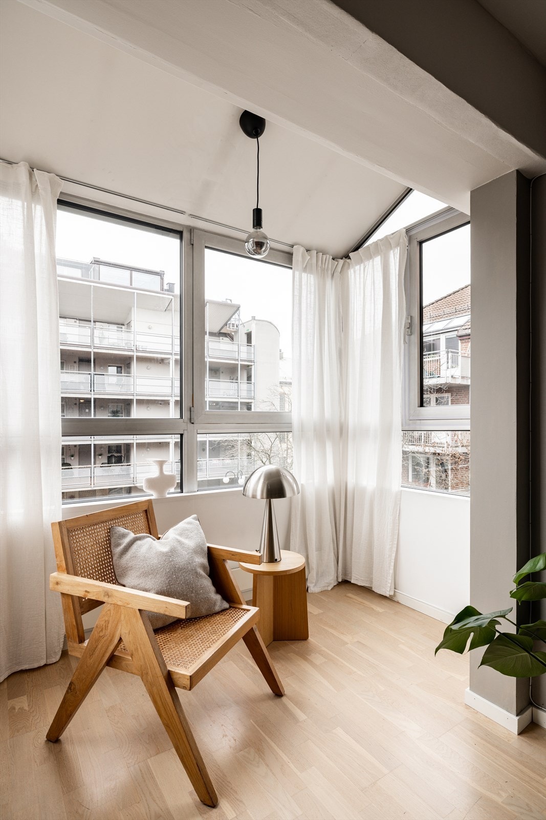 Her kan man f. eks ha en adskilt sone med daybed, lesekrok eller kontor Galleribilde