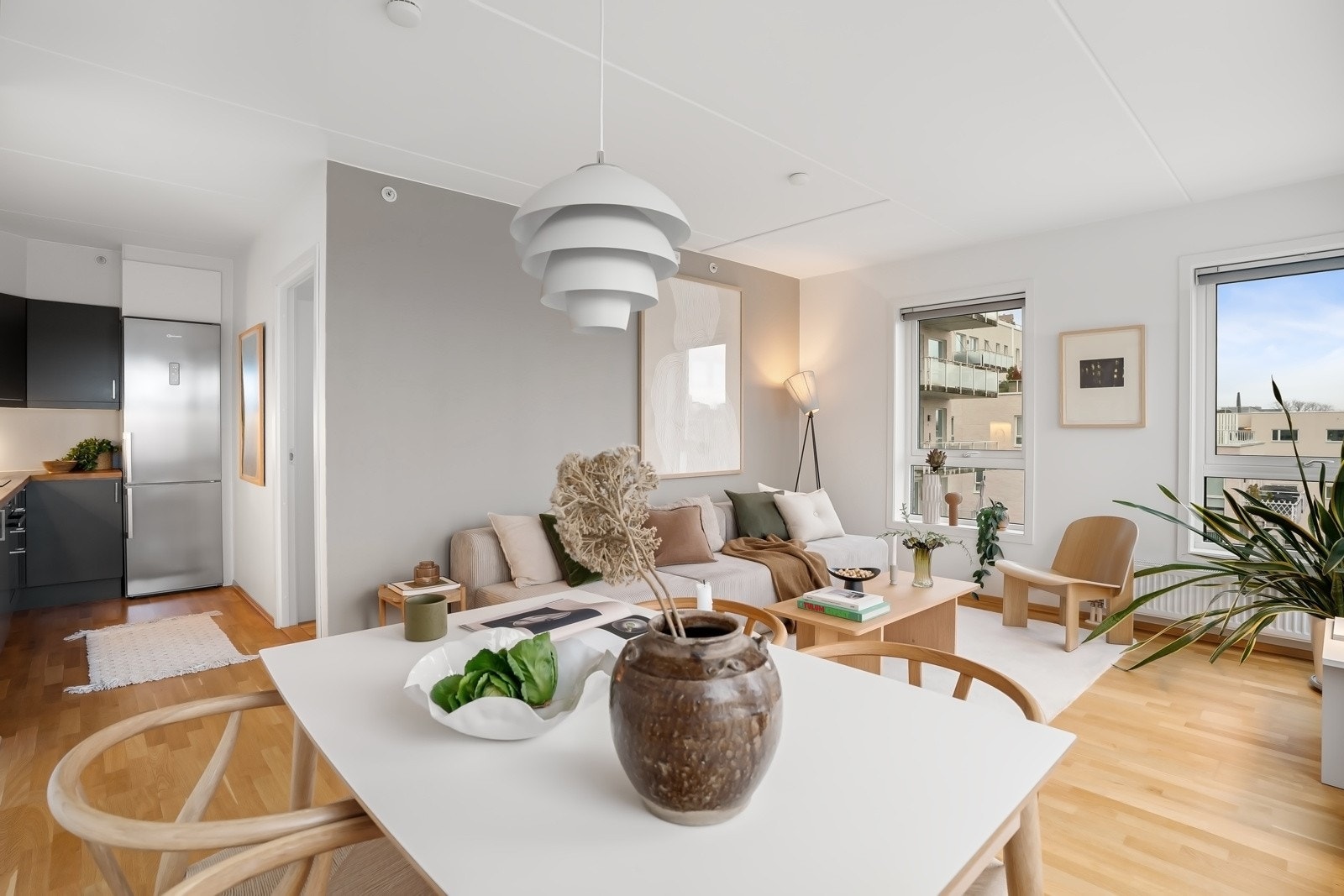 Takhøyden i stuen er målt opp til 2.52 m. Galleribilde