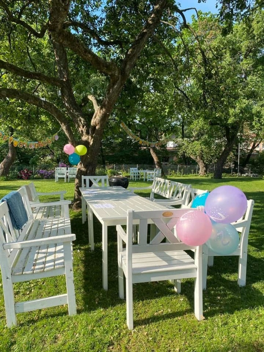 I hagen er det mulighet for hyggelige selskaper og kos. Galleribilde