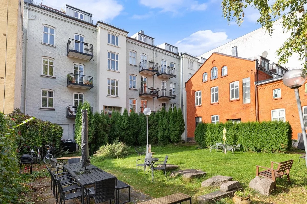 M42B_Bakgård_1 Galleribilde