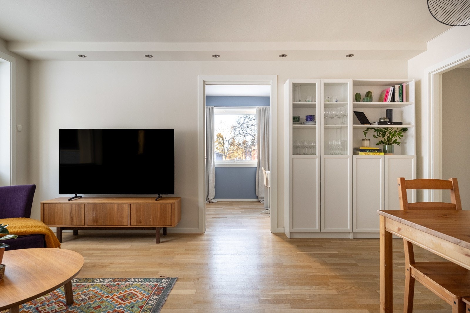 Stuen kan enkelt innredes med ønskelige møblementer. Galleribilde