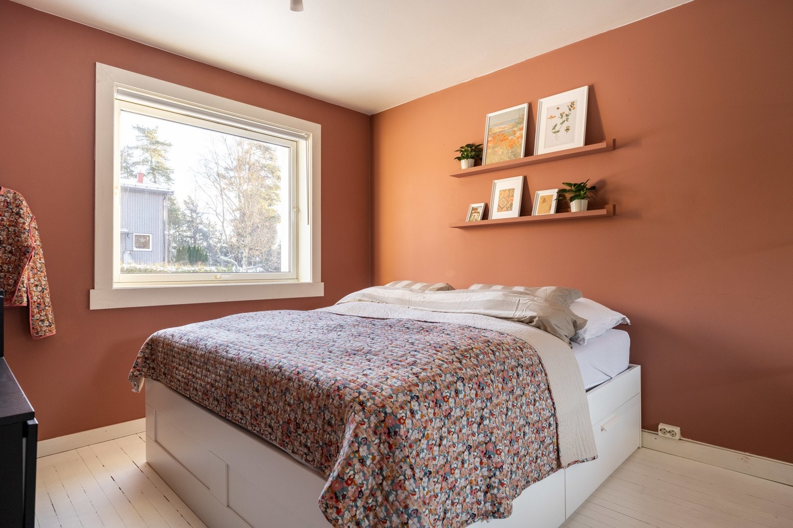 Leiligheten har totalt tre romslige soverom. Galleribilde