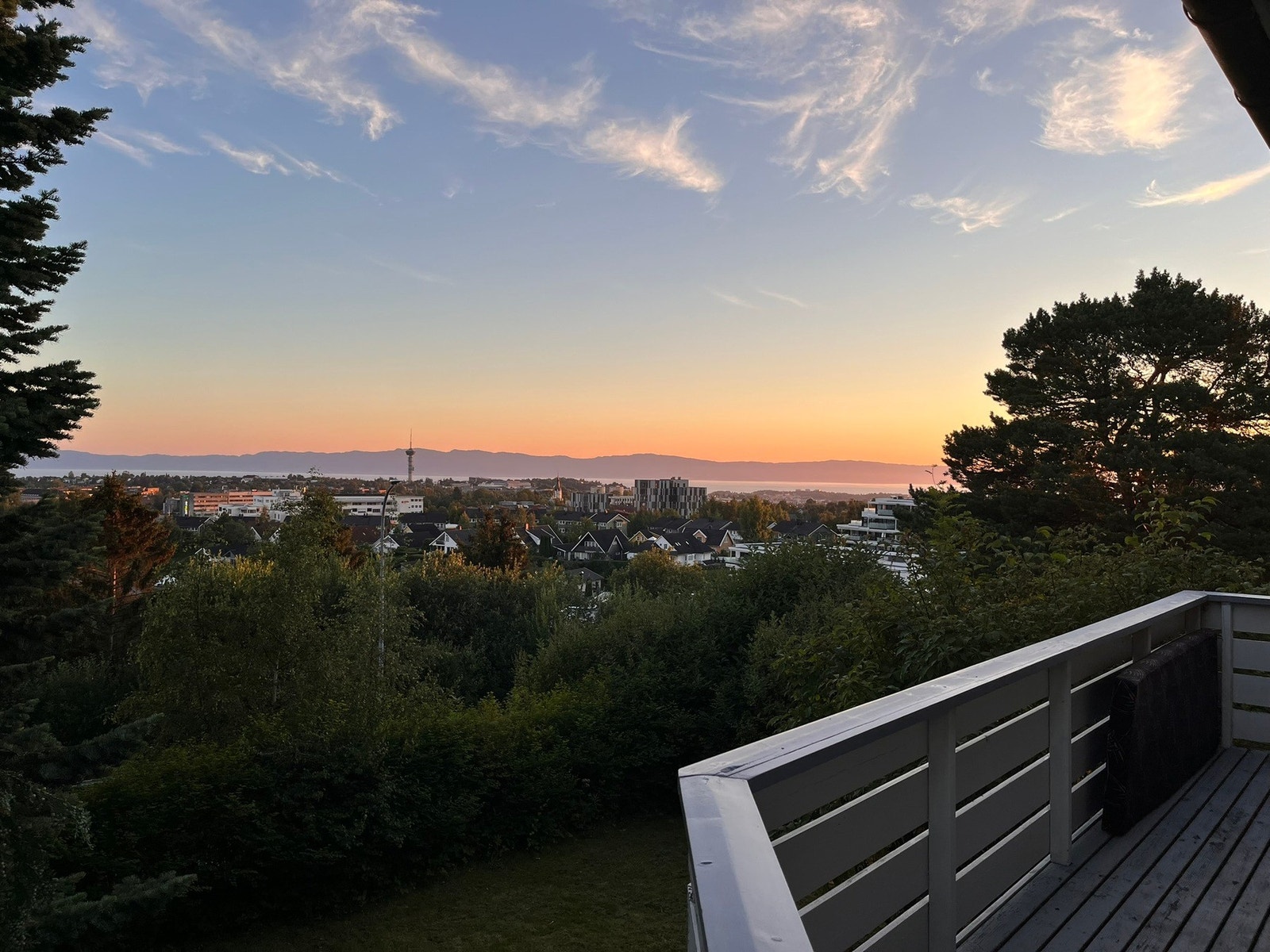 En enebolig med nydelig utsikt mot sørvest. Galleribilde