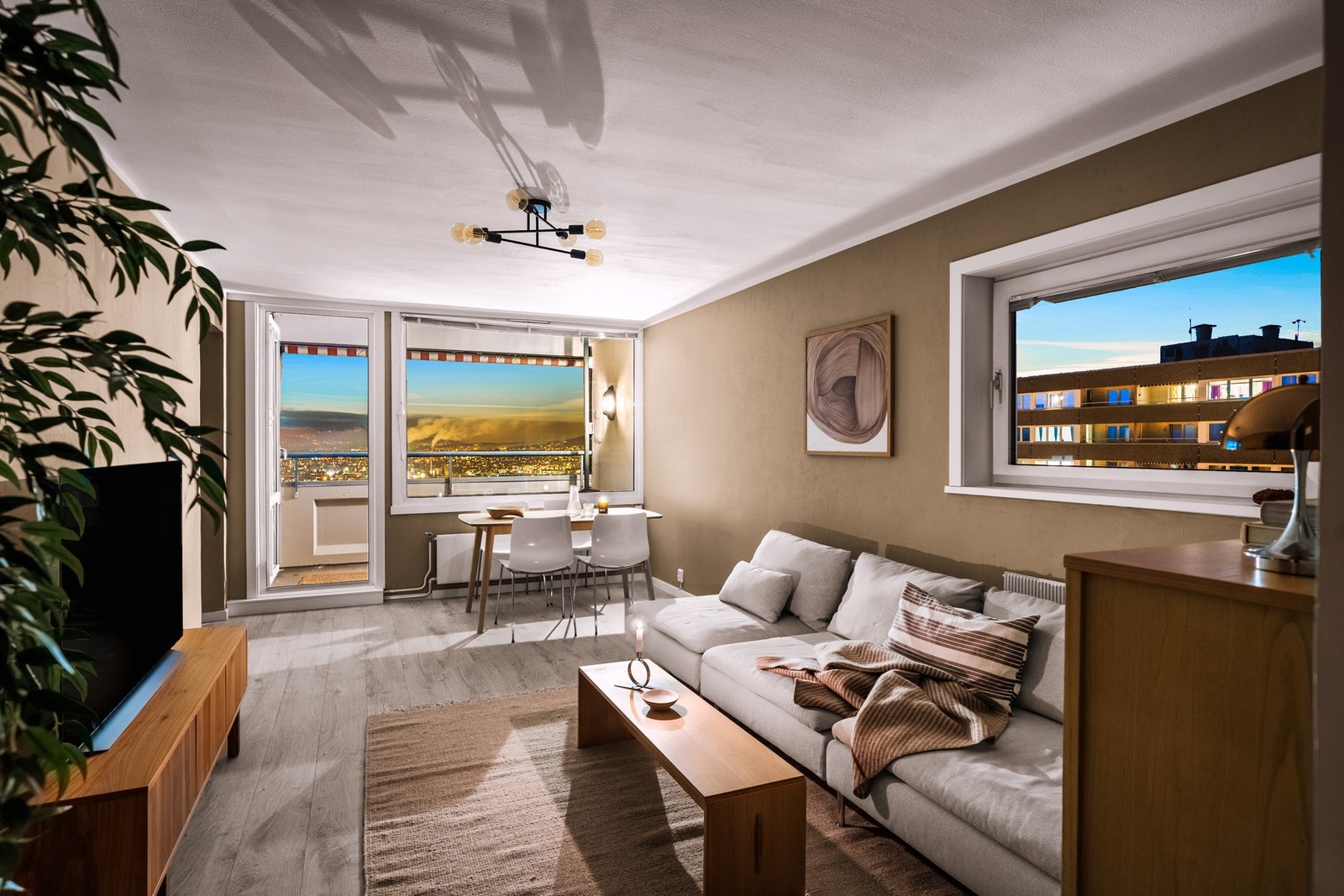 Velkommen til Haugerudveien 78! Presentert av Joachim C. Nilsen ved Privatmegleren Galleribilde