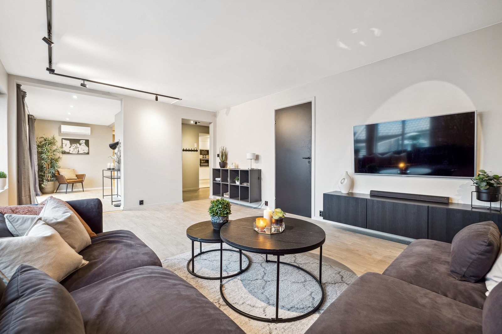 Fra stuen er det adkomst til hovedsoverommet. Galleribilde