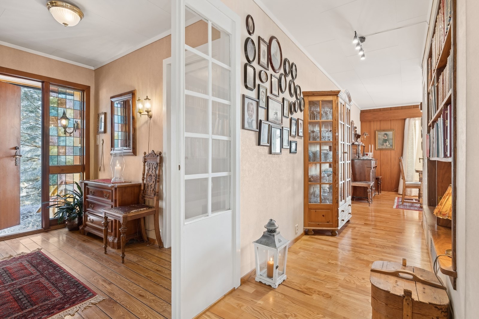 Boligen har et internt bruksareal på 213 kvm. Galleribilde