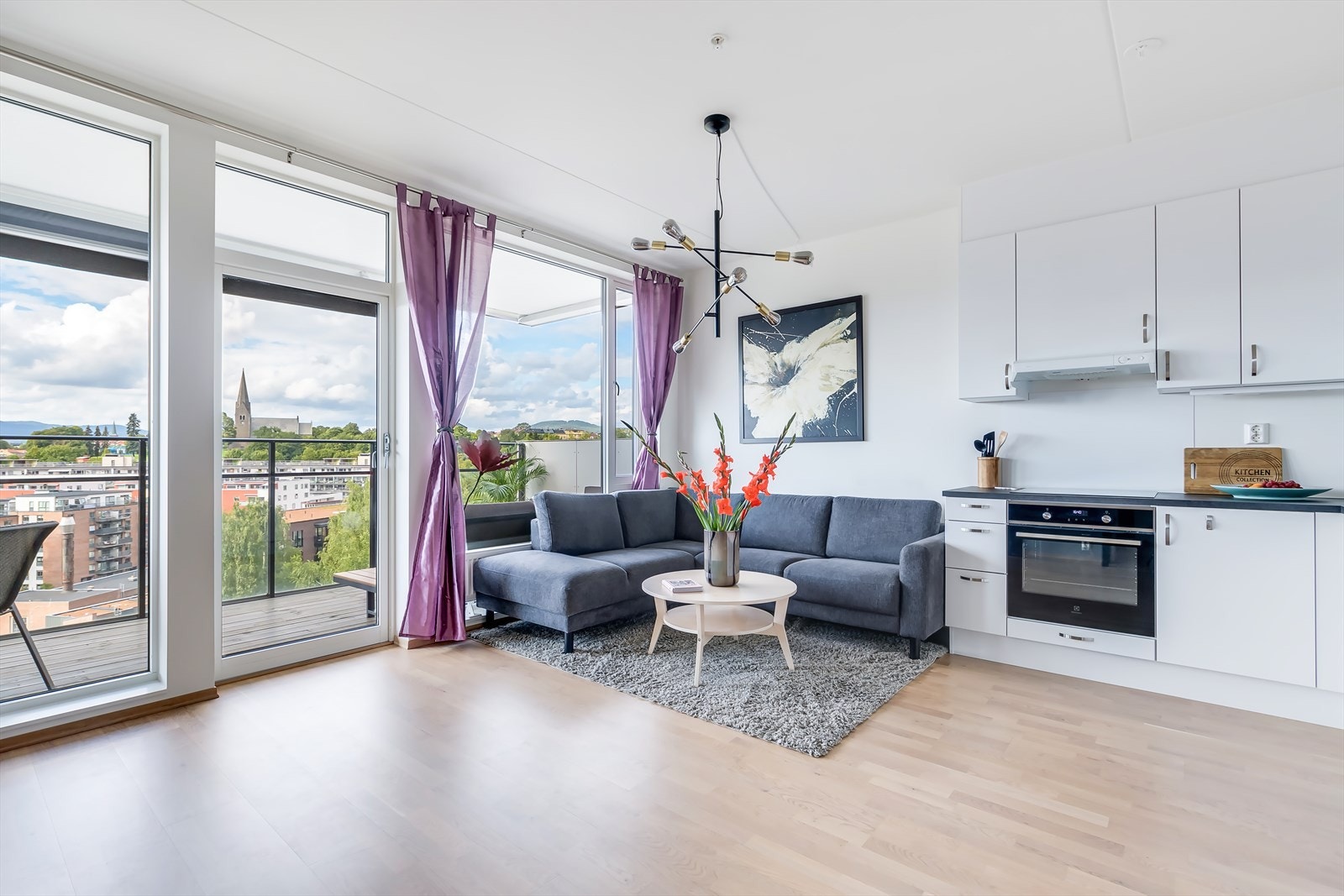 Dette er absolutt en gylden mulighet for deg som vil bo sentralt i et populært og nyetablert boligstrøk. Galleribilde