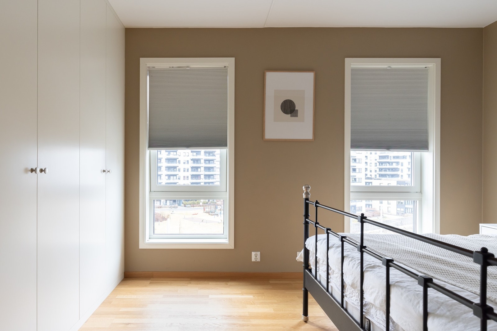 Leiligheten har en god takhøyde på 2,60 meter i alle rom med unntak av bad og entré. Galleribilde